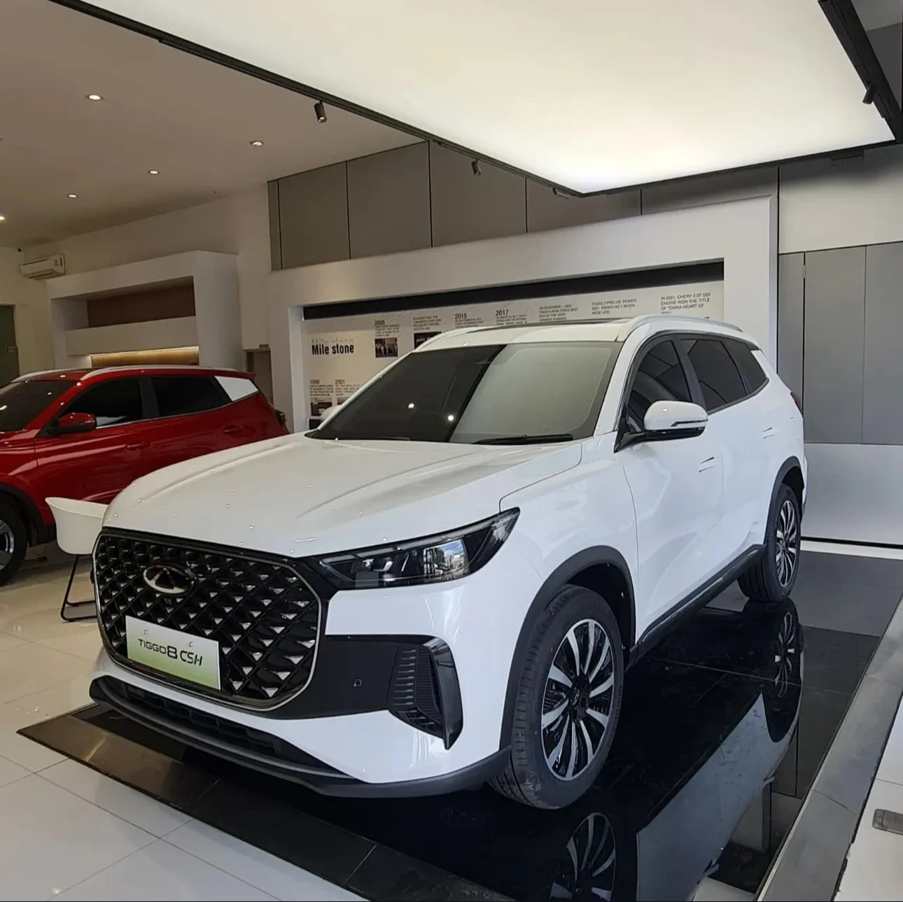 Chery Tiggo 8 CSH warna putih